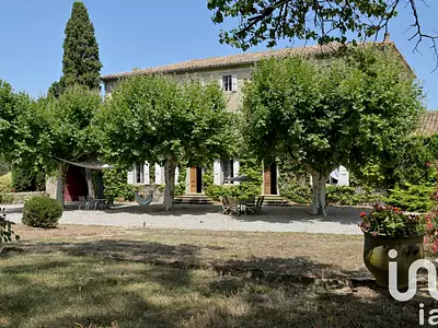 Maison, 845 m²