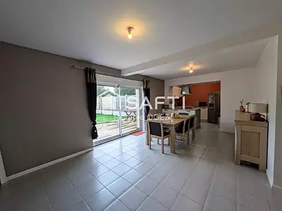 Maison, 77 m²