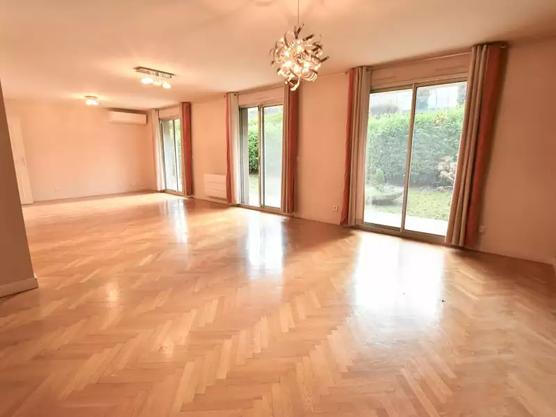 Appartement, 159 m²