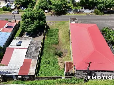 Terrain, 211 m²