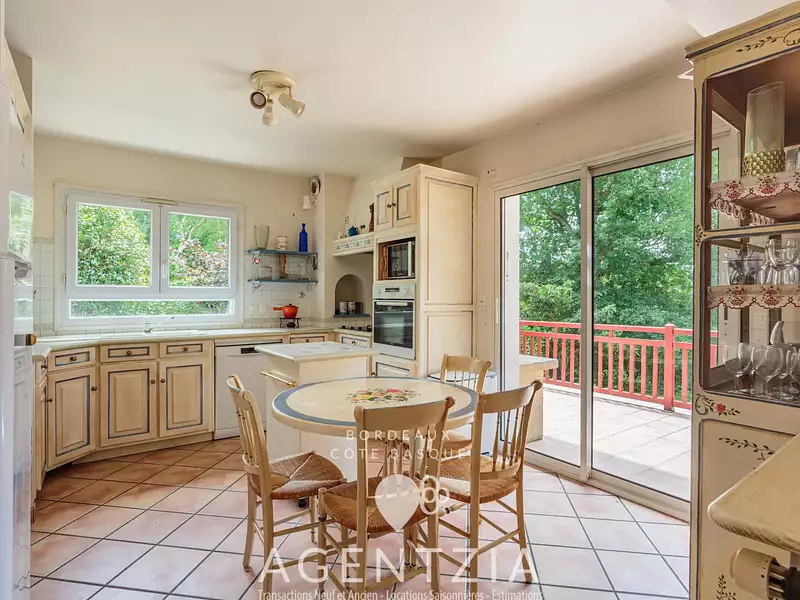 Maison, 187 m²