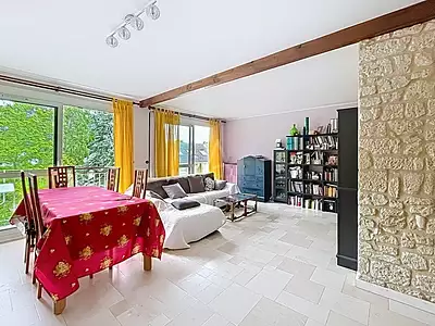 208 000 € 2 779 €/m² Appartement • 74,86 m² • 3 pièces • 2 chambres Brétigny-sur-Orge (91220)