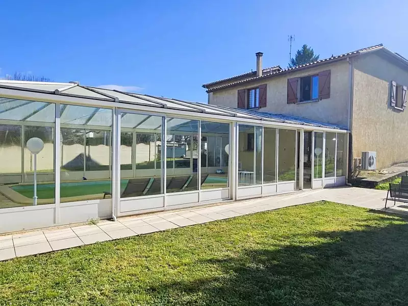 Maison, 174 m²