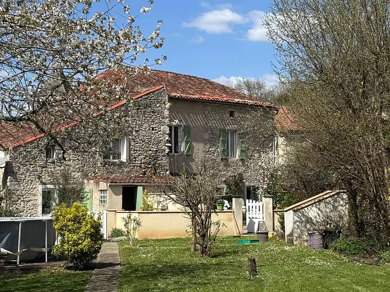Maison, 237 m²