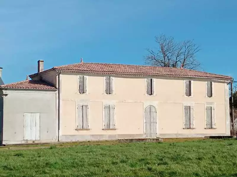 Maison, 241 m²