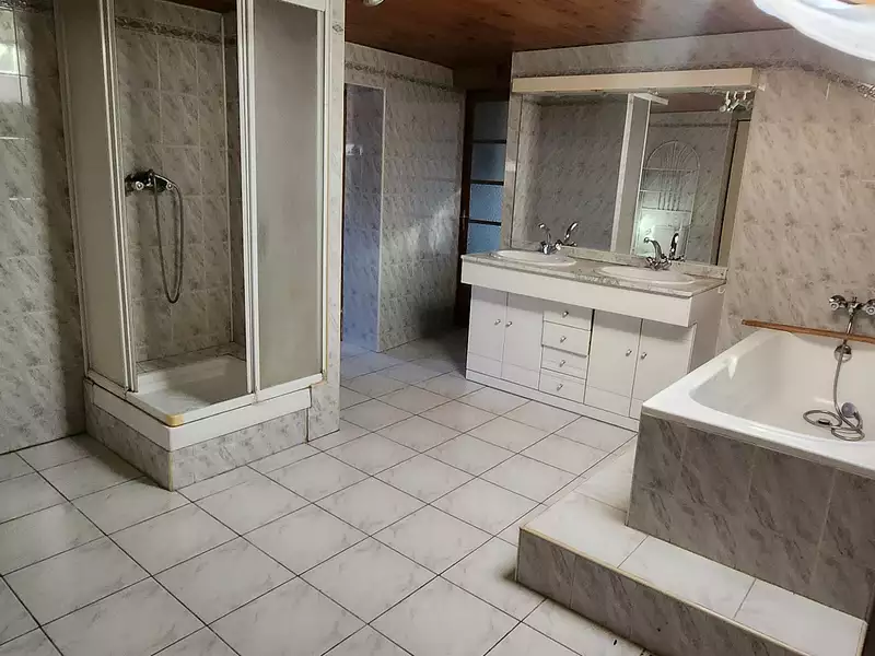Maison, 270 m²