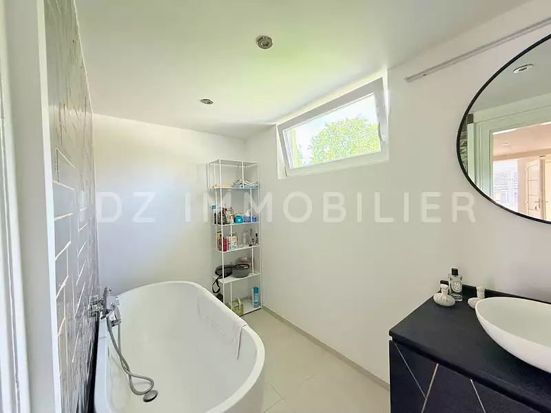 Maison, 252 m²
