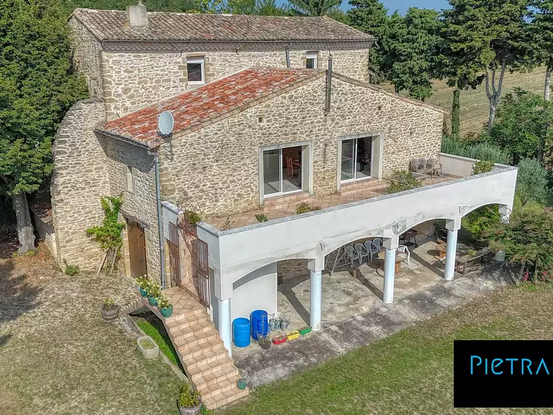 Maison, 276 m²