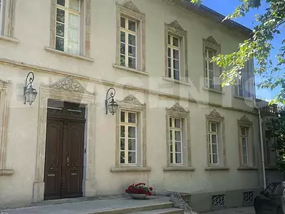 Maison, 331 m²