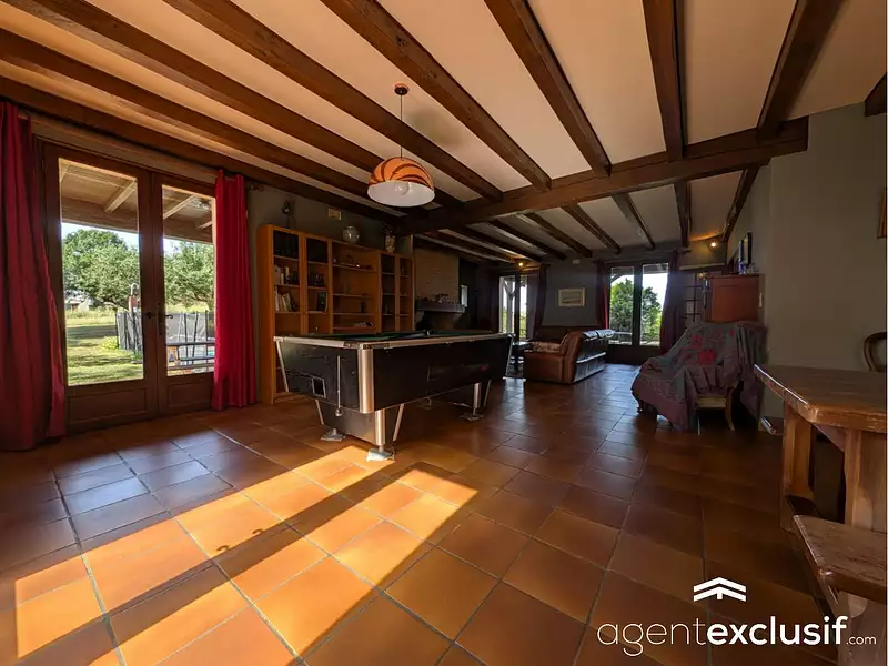 Maison, 308 m²