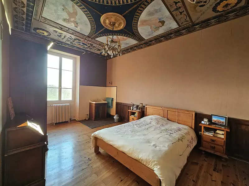 Maison, 680 m²