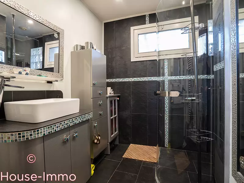 Maison, 184 m²