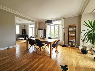 Maison, 251 m²