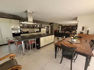 Maison, 290,1 m²