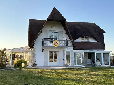 Maison, 216 m²