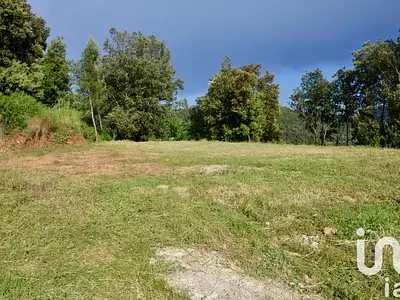 Terrain, 1 300 m²