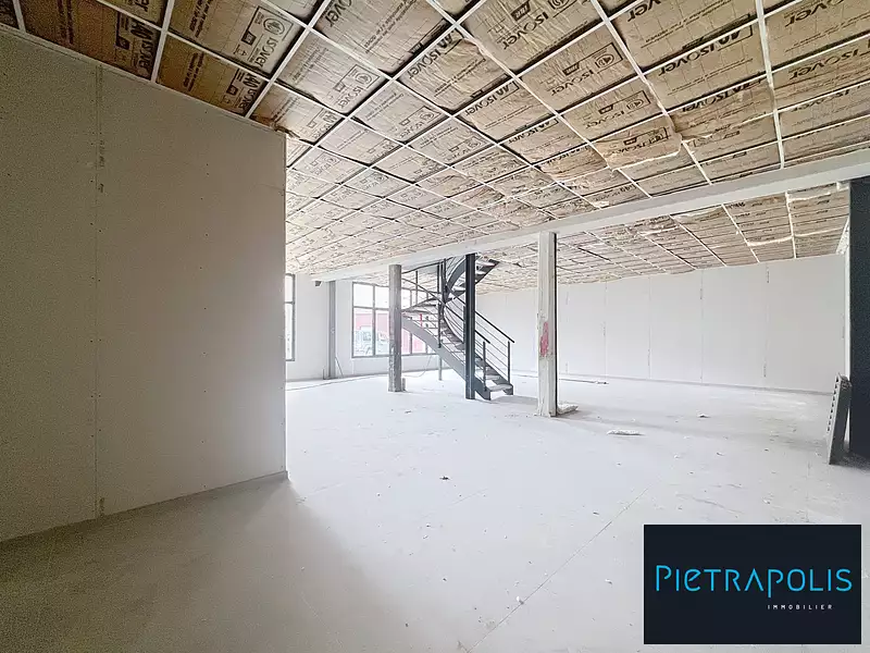 Divers, 255 m²