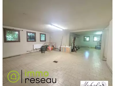 Maison, 240 m²