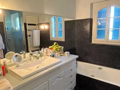 Maison, 230 m²