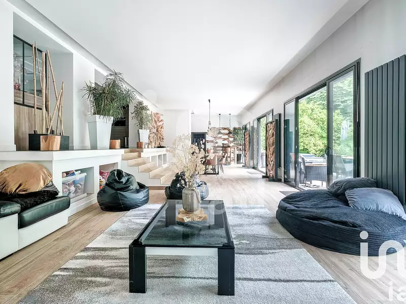 Maison, 220 m²
