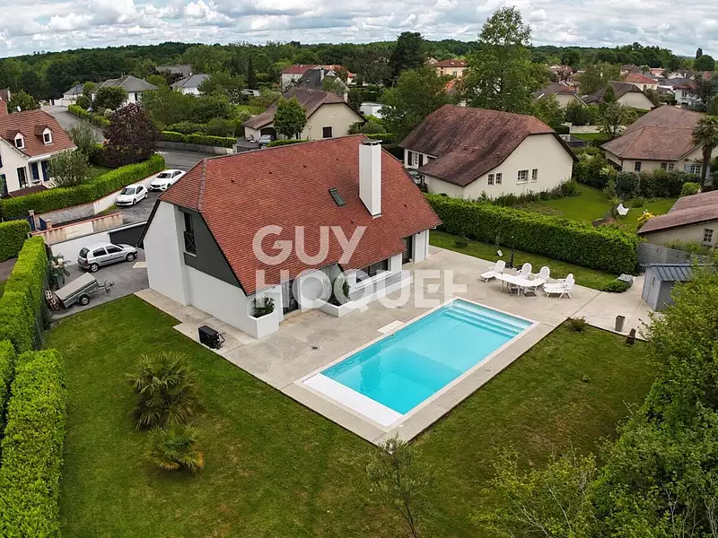Maison, 195 m²
