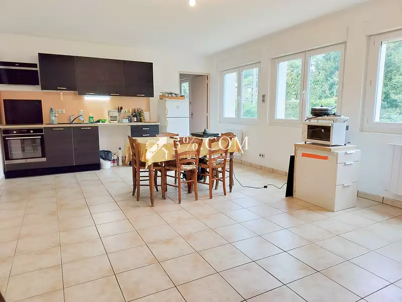 Maison, 198 m²