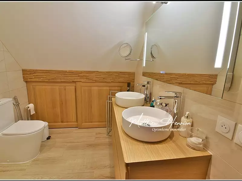 Maison, 185 m²