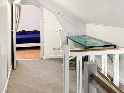 Maison, 1 225 m²