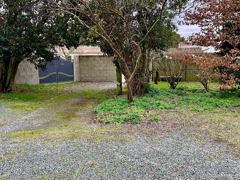 Terrain, 669 m²