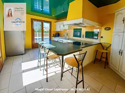 Maison, 216 m²
