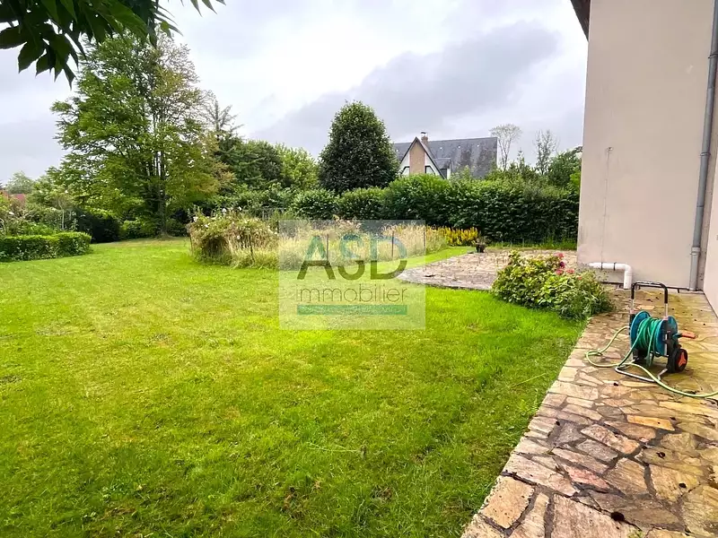Maison, 240 m²