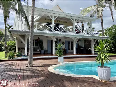 Maison, 198 m²