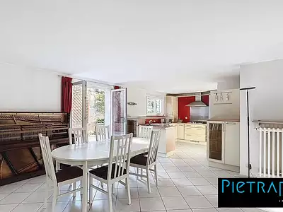 Maison, 165 m²
