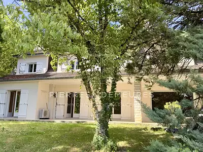 Maison, 256 m²
