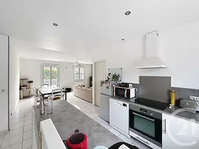 Maison, 77 m²