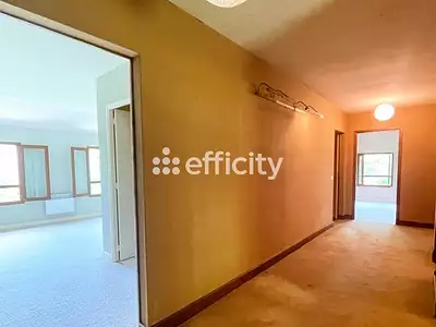 Maison, 225 m²