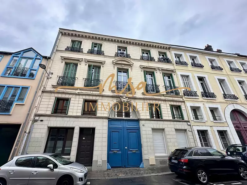 Immeuble, 525 m²
