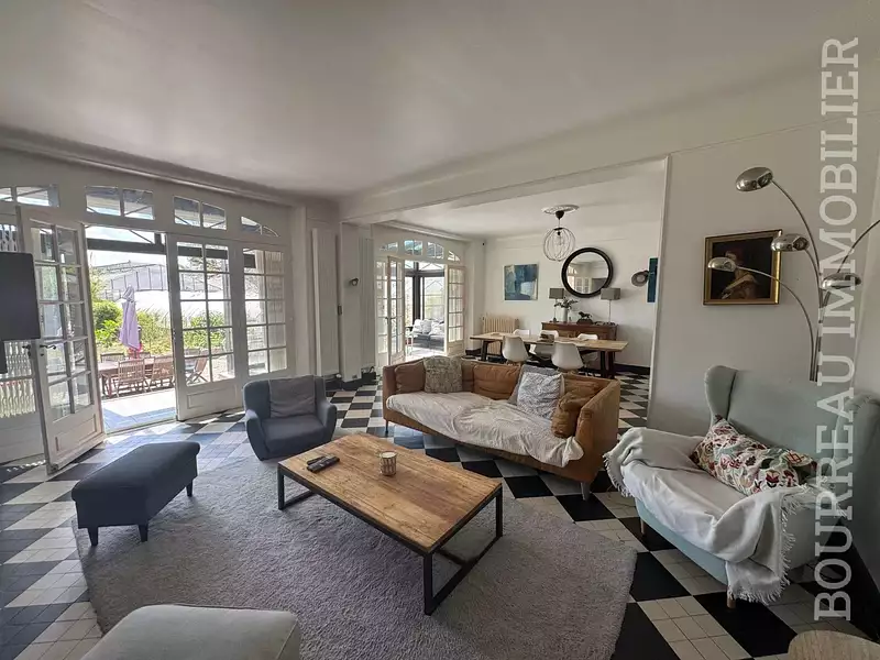 Maison, 251 m²