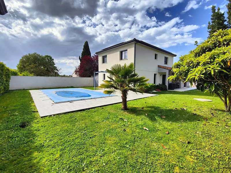 Maison, 160 m²