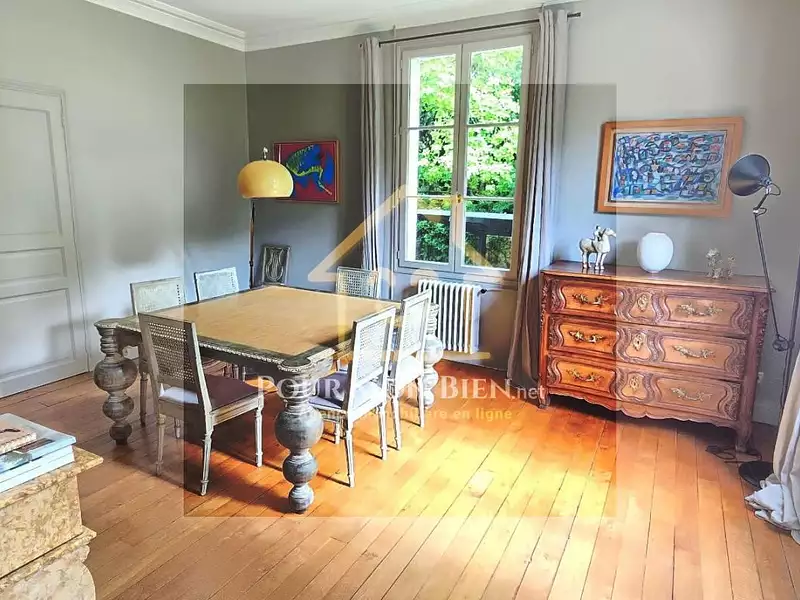 Maison, 345 m²
