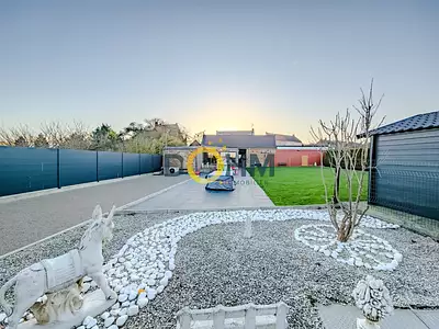 Maison, 305 m²