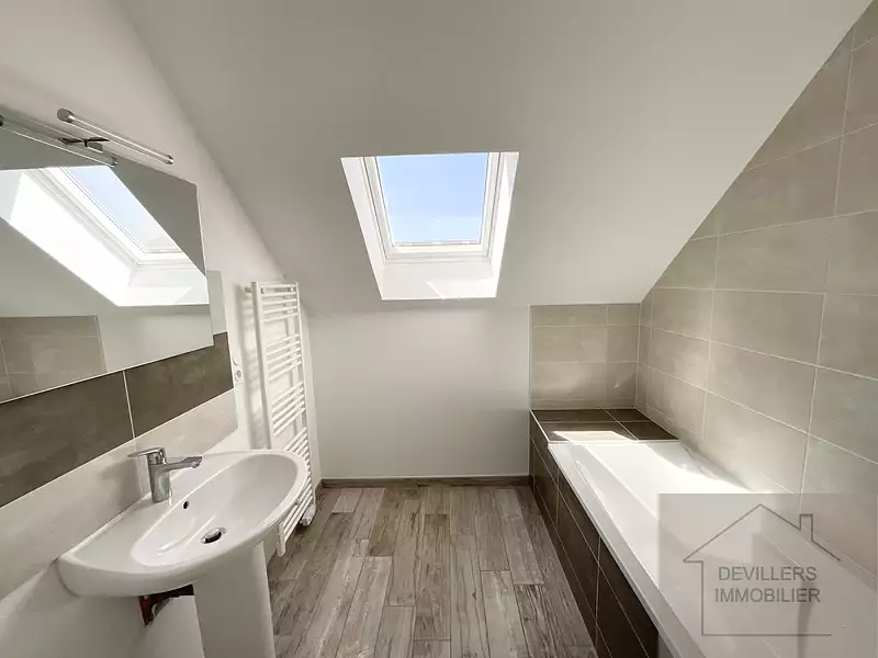 Maison, 99 m²