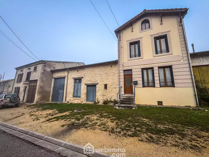 Maison, 320 m²
