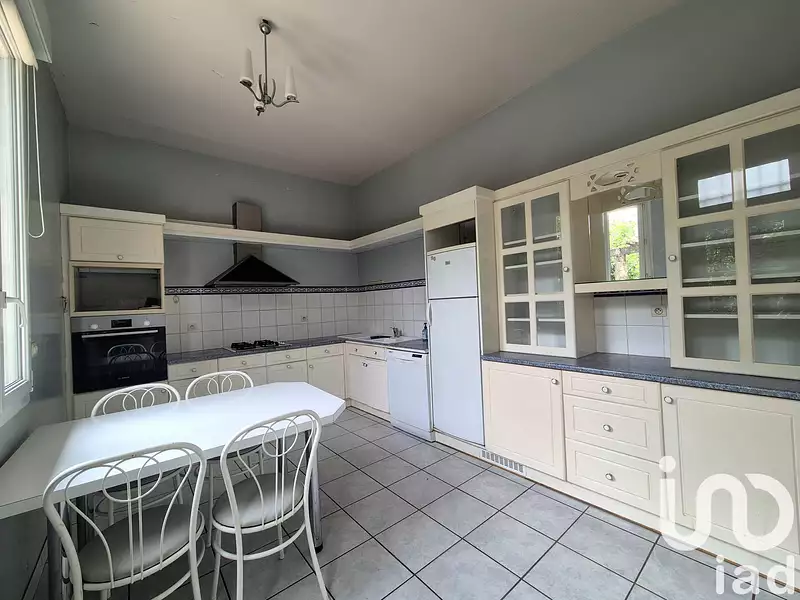 Maison, 250 m²