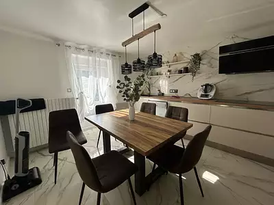 Maison, 151 m²