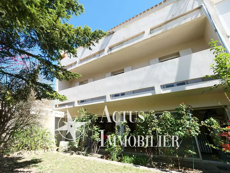 Maison, 242 m²