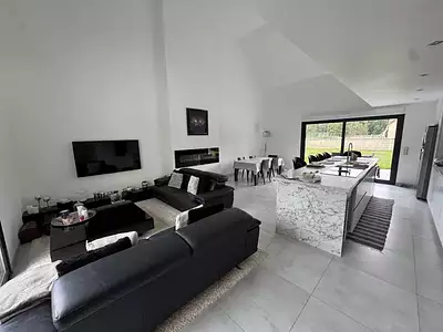 Maison, 230 m²