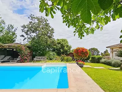 Maison, 215 m²