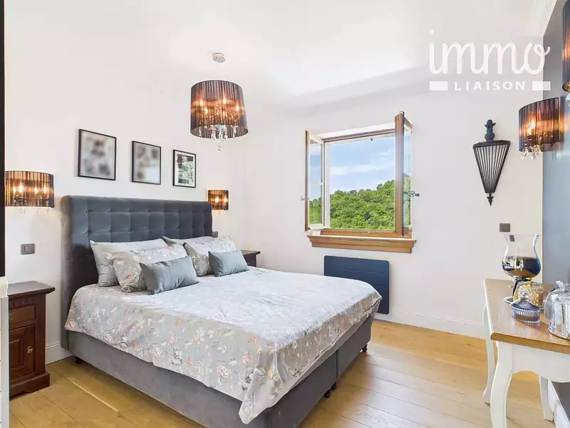 Maison, 266 m²