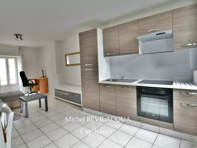 Immeuble, 145 m²